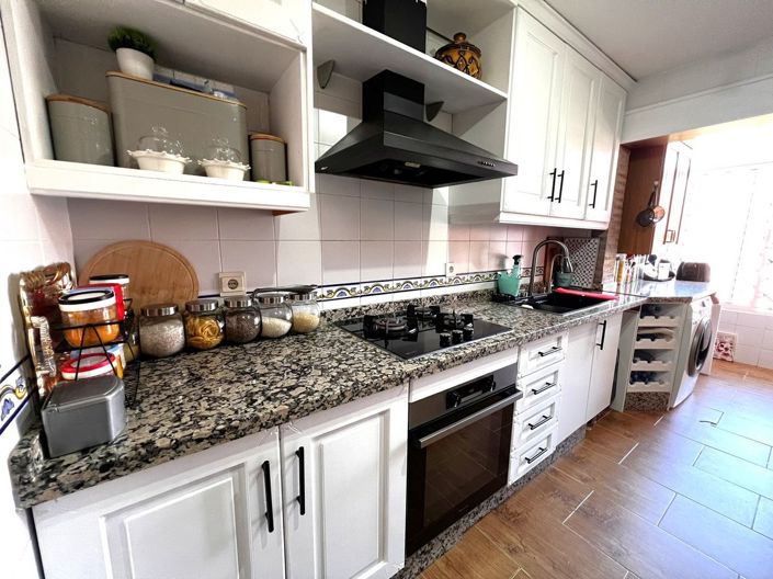 Image No.9-3 Bed Apartment for sale