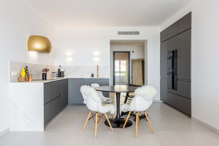 Image No.8-3 Bed Apartment for sale