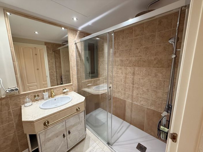 Image No.7-3 Bed Apartment for sale