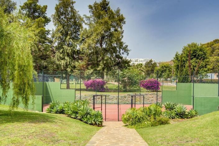 Image No.25-2 Bed Apartment for sale