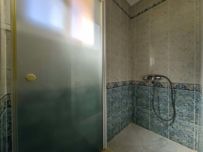 Image No.24-3 Bed Apartment for sale