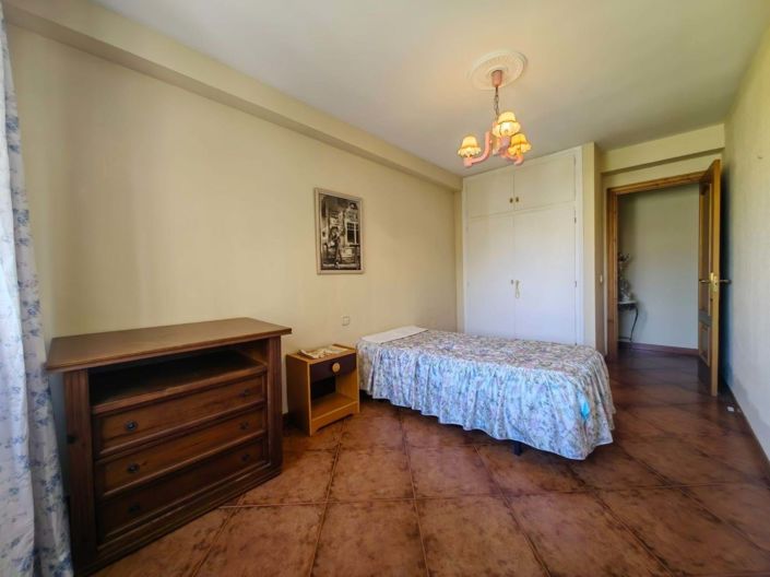 Image No.28-3 Bed Apartment for sale