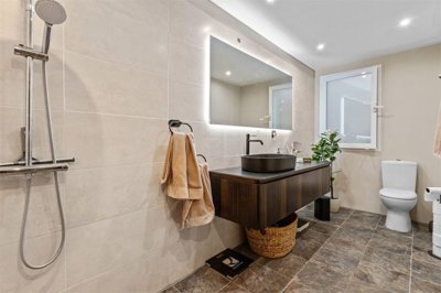 3982-709799-78d1f4f8b6655591b02d22fabb36a692d