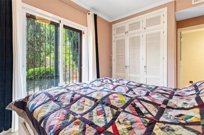 3982-709799-78d1f4f8b6655591b02d22fabb36a692d