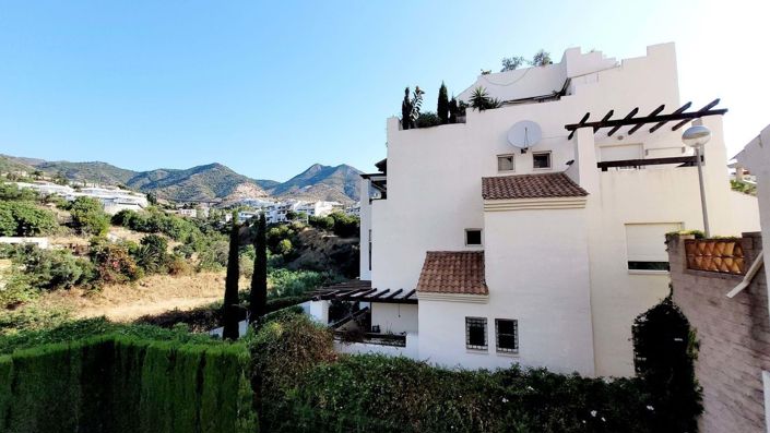 Image No.20-3 Bed Apartment for sale