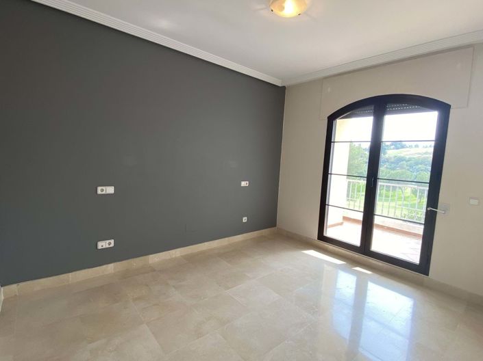 Image No.6-3 Bed Apartment for sale