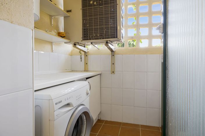 Image No.25-2 Bed Apartment for sale