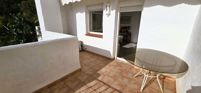 Image No.14-2 Bed Townhouse for sale