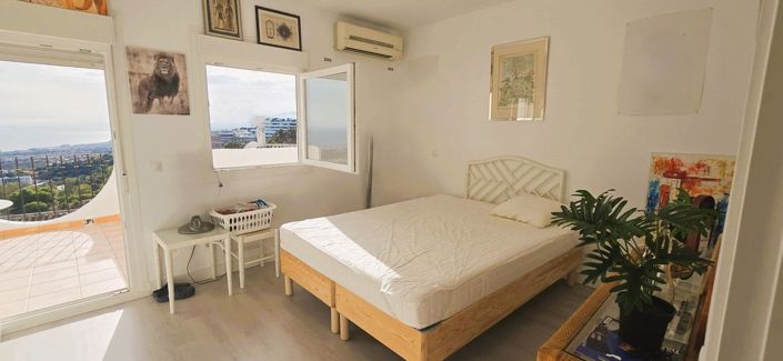 Image No.4-2 Bed Townhouse for sale