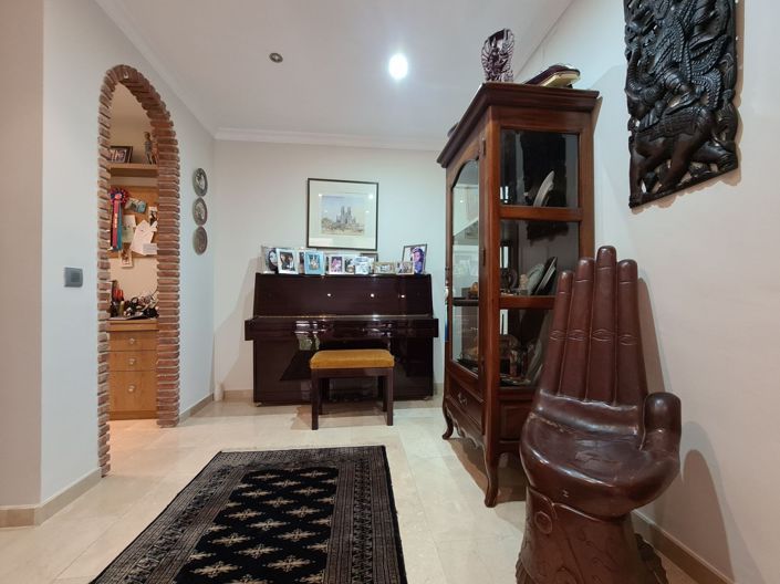 Image No.34-4 Bed Villa for sale