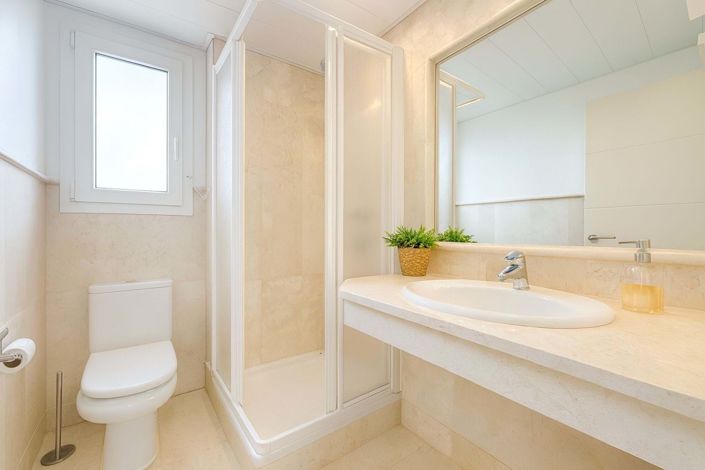 Image No.25-3 Bed Apartment for sale