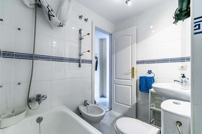 Image No.30-3 Bed Apartment for sale