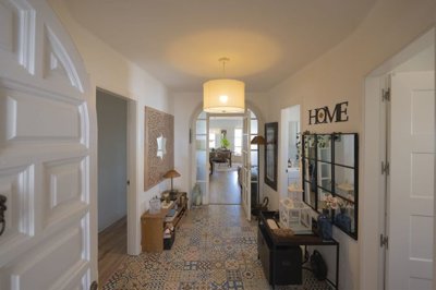 3982-711867-78d1f4f8b6655591b02d22fabb36a692d