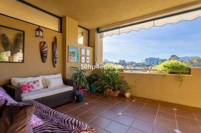 3982-715964-78d1f4f8b6655591b02d22fabb36a692d