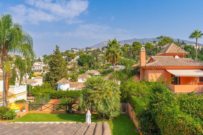 Image No.10-4 Bed Villa for sale