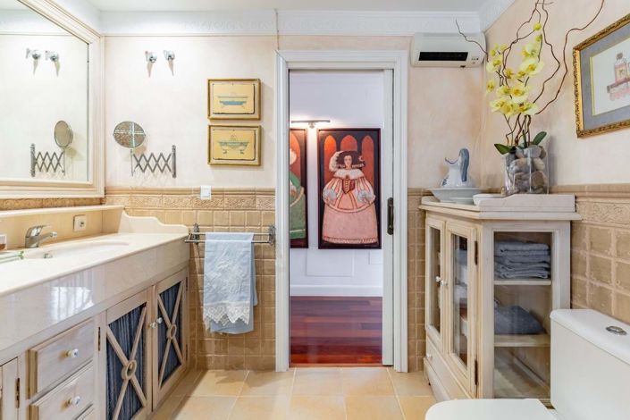 Image No.34-4 Bed Villa for sale