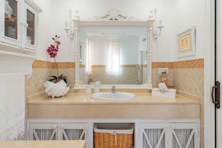 Image No.37-4 Bed Villa for sale