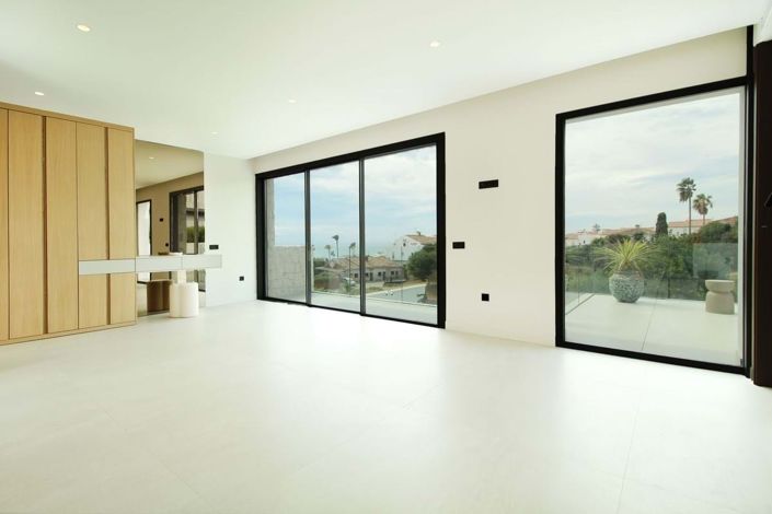 Image No.4-4 Bed Apartment for sale