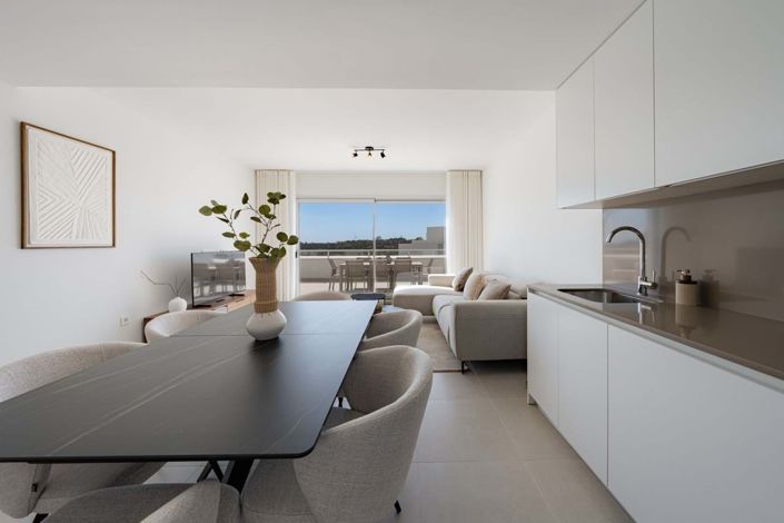 Image No.21-3 Bed Apartment for sale