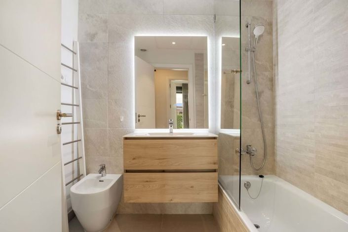 Image No.10-2 Bed Apartment for sale