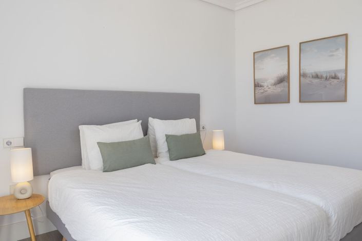 Image No.15-2 Bed Apartment for sale