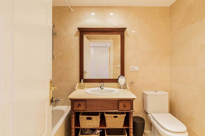 Image No.11-2 Bed Apartment for sale