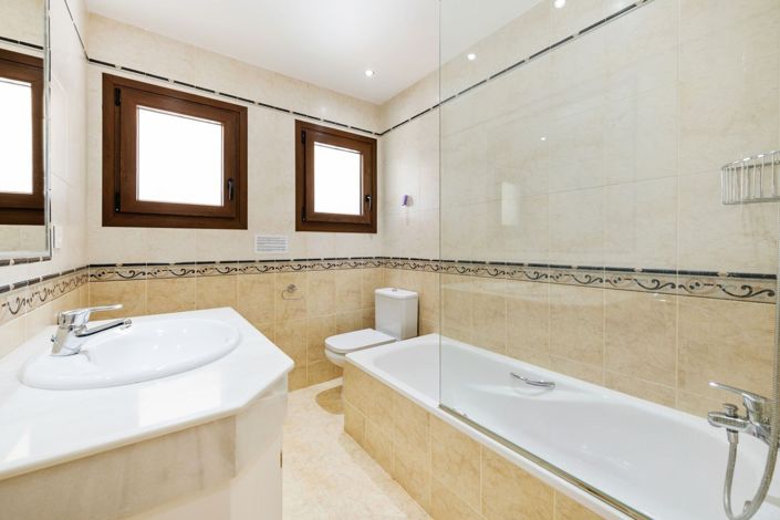 Image No.13-5 Bed Villa for sale