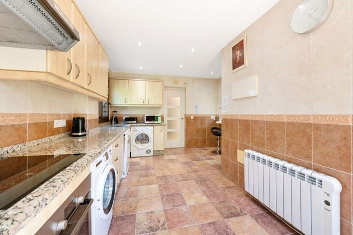 Image No.8-5 Bed Villa for sale