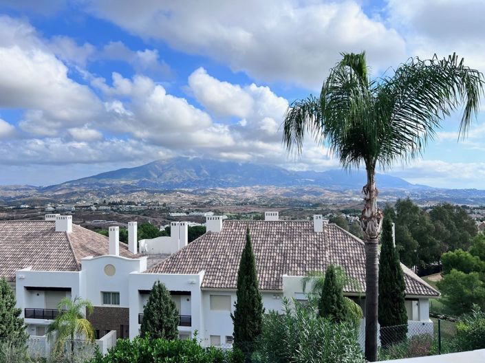 Image No.2-2 Bed Townhouse for sale