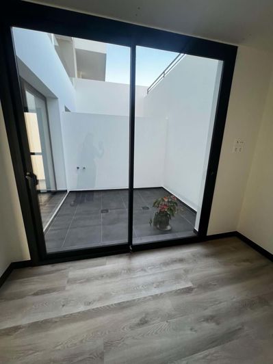 Image No.4-4 Bed Apartment for sale