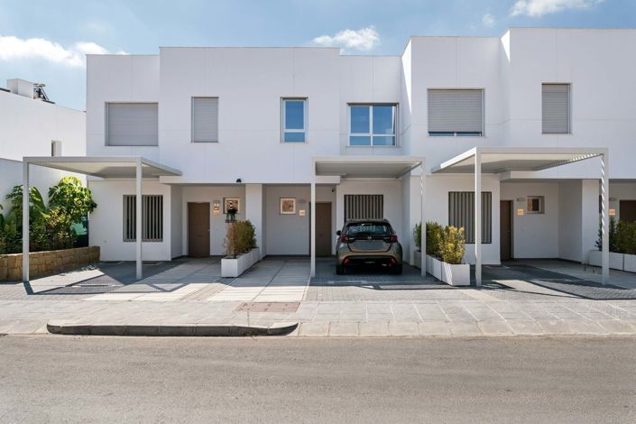 Image No.25-3 Bed Townhouse for sale