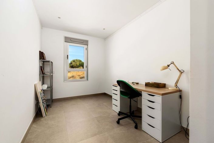 Image No.6-3 Bed Townhouse for sale