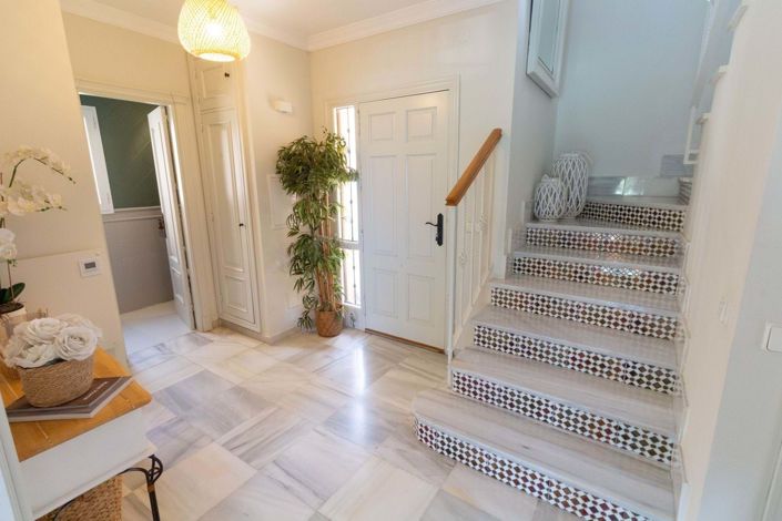 Image No.24-3 Bed Villa for sale