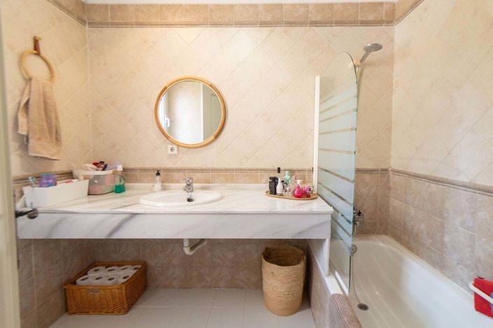 Image No.33-3 Bed Villa for sale