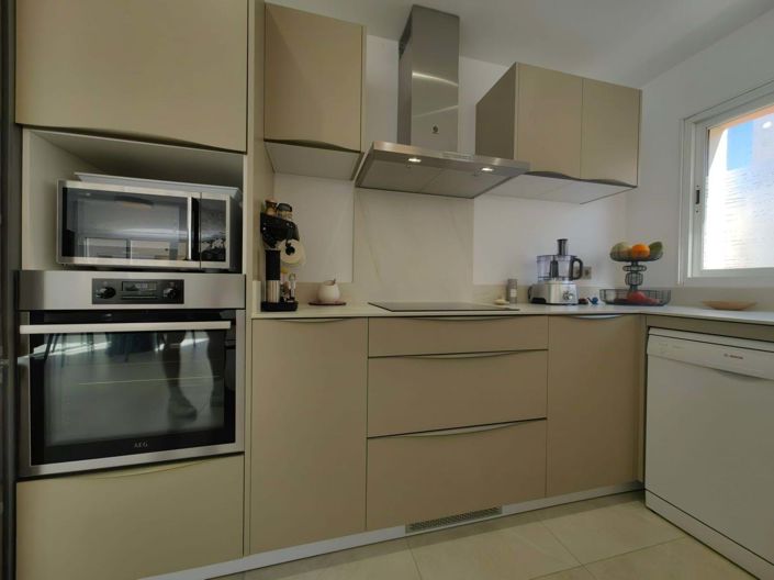 Image No.20-3 Bed Apartment for sale