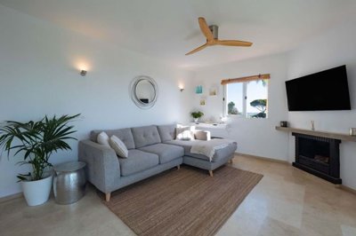 3982-726937-78d1f4f8b6655591b02d22fabb36a692d