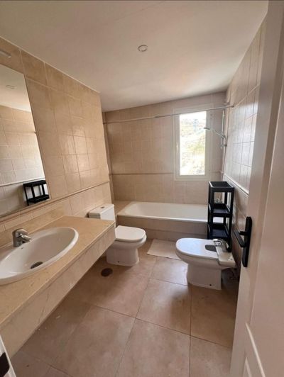 Image No.9-3 Bed Apartment for sale