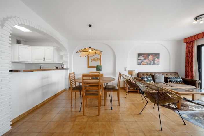 Image No.11-2 Bed Apartment for sale