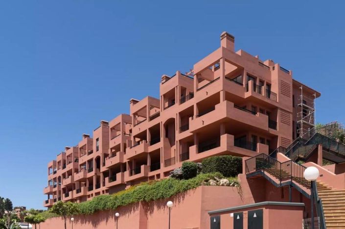 Image No.28-2 Bed Apartment for sale