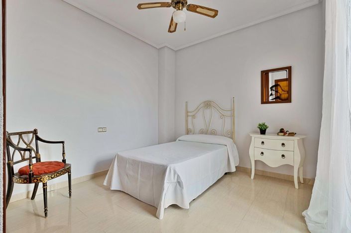 Image No.15-2 Bed Apartment for sale