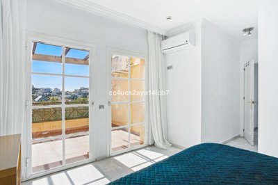 3982-711843-78d1f4f8b6655591b02d22fabb36a692d