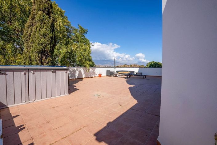 Image No.16-2 Bed Apartment for sale