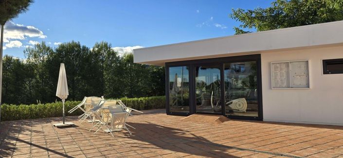 Image No.20-2 Bed Apartment for sale