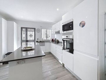 3982-731980-78d1f4f8b6655591b02d22fabb36a692d