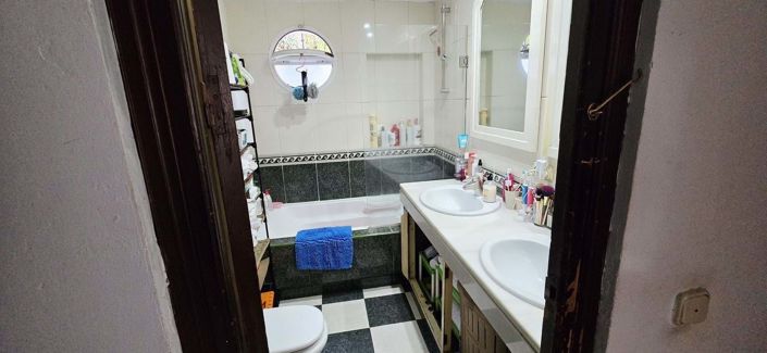 Image No.9-3 Bed Apartment for sale