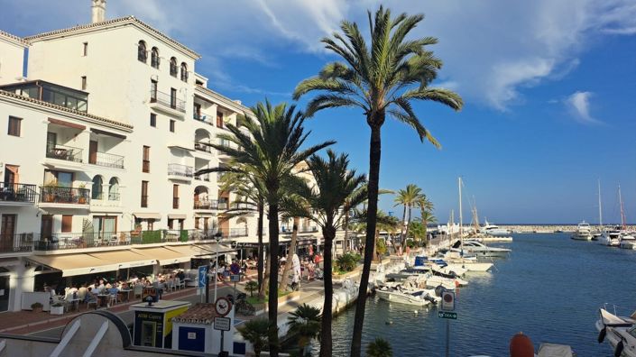 Image No.24-3 Bed Apartment for sale