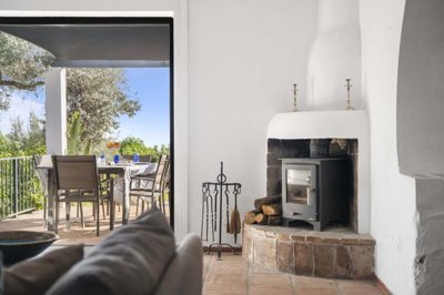 3982-734010-78d1f4f8b6655591b02d22fabb36a692d