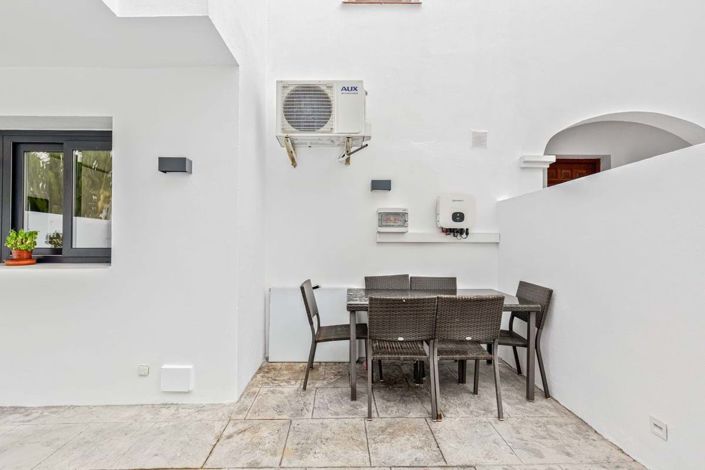 Image No.10-3 Bed Townhouse for sale