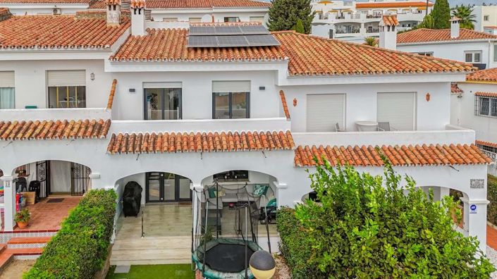 Image No.2-3 Bed Townhouse for sale