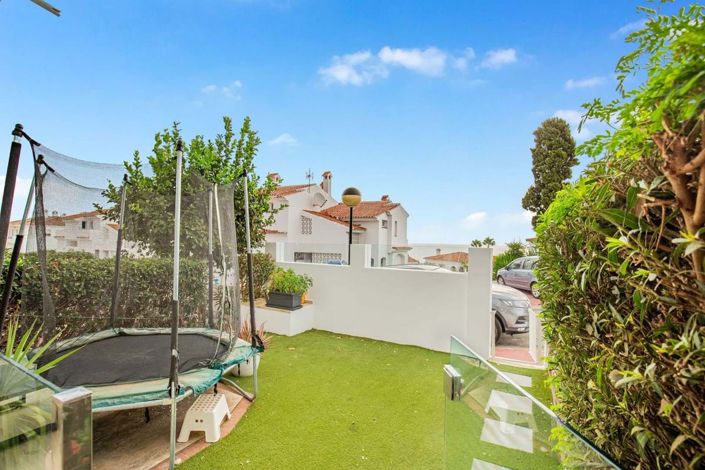 Image No.4-3 Bed Townhouse for sale